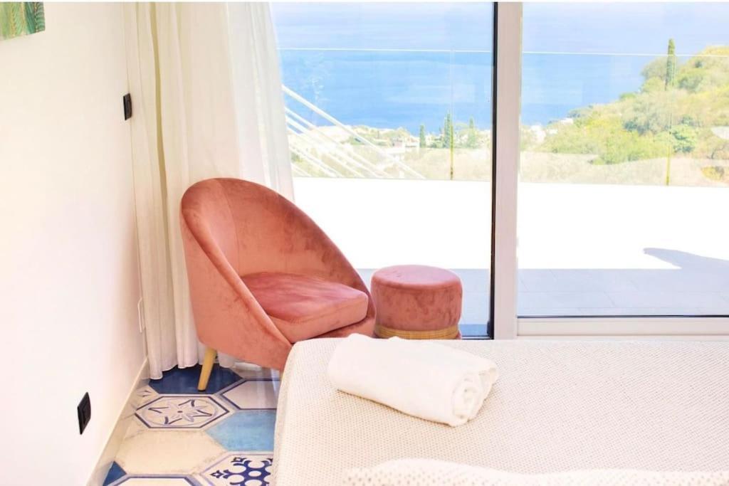 Suite Apartments Branco - Infinity Pool & Sea View - 5 Minuti Dal Centro Taormina Eksteriør bilde