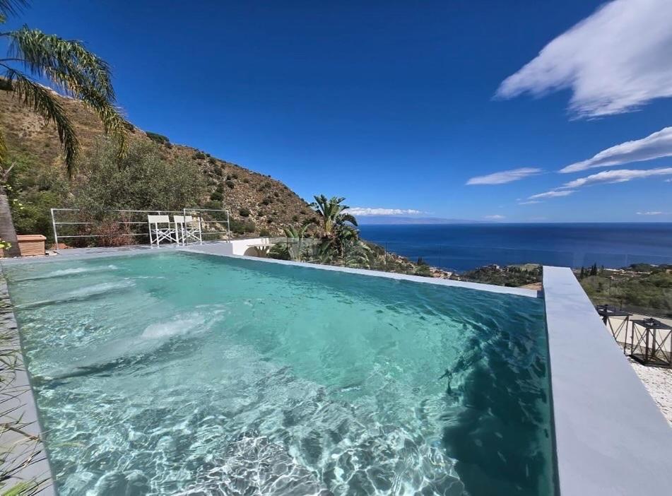 Suite Apartments Branco - Infinity Pool & Sea View - 5 Minuti Dal Centro Taormina Eksteriør bilde